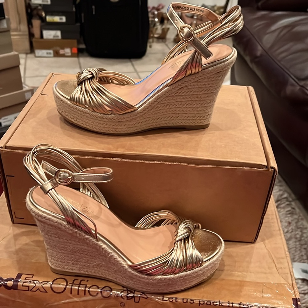 Patrizia Delena Wedge Sandals in Champagne Sz 38 NEW